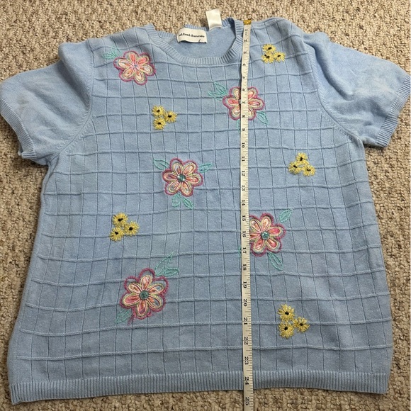 Alfred Dunner Embroidered Floral Light Blue Sweater size XL - Picture 7 of 8